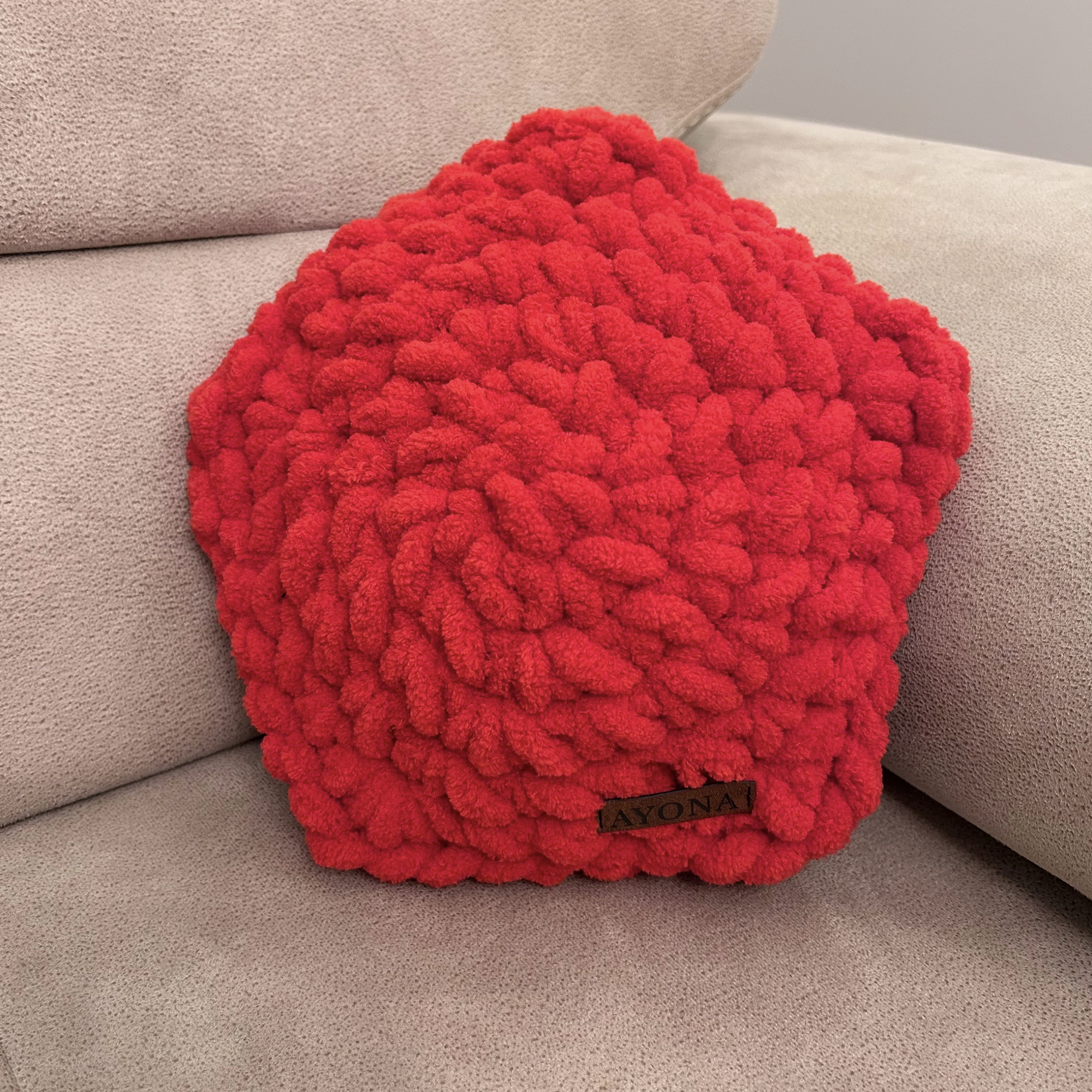 Ayona El Örgüsü Kırmızı Puffy Yıldız Yastık - Ultra Yumuşak Hediyelik Dekoratif Yastık 28X28 cm - Görsel 4