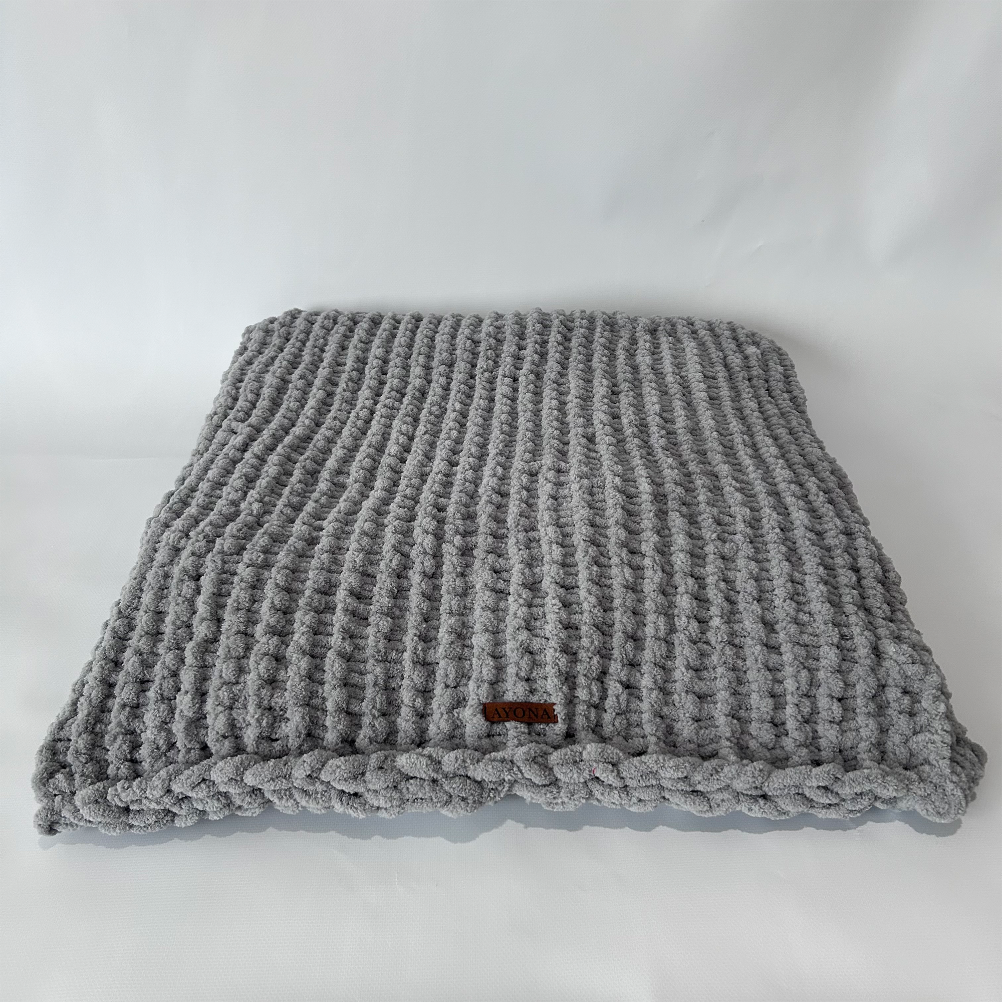 Ayona El Örgüsü Premium Kedi Köpek Yatağı - Ultra Yumuşak Pofuduk Gümüş Gri Pet Minderi - Yıkanabilir Hayvan Yatağı